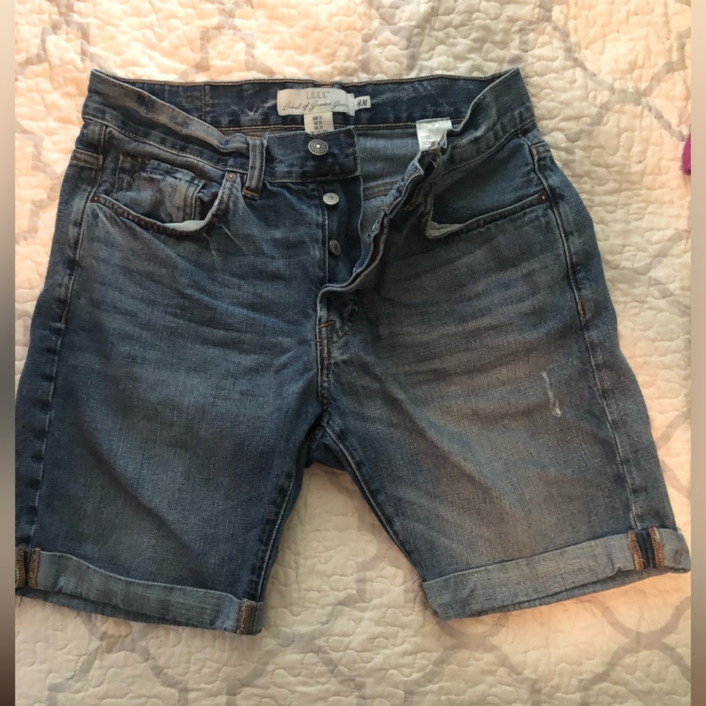 H&M women’s denim button fly shorts size 31